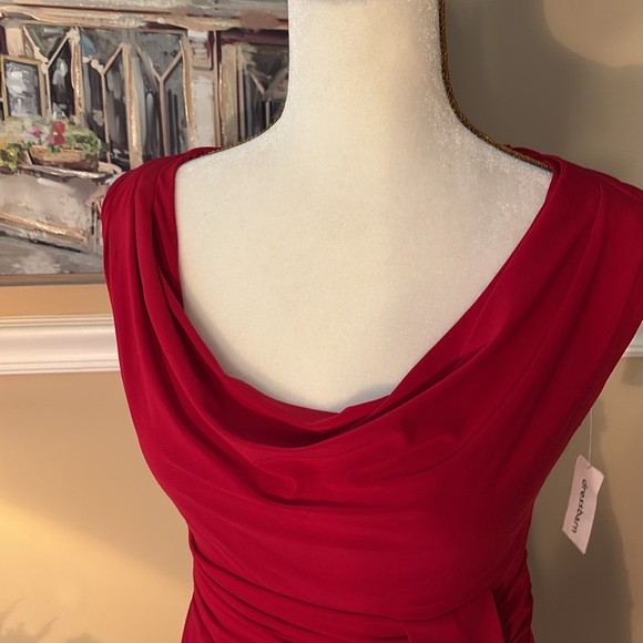 NWT Sexy red slinky dress with slimming ruched waist. - Picture 3 of 9